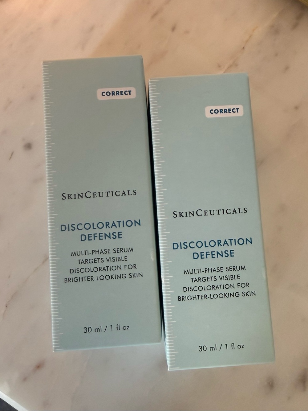 SkinCeuticals Discoloration Defense Serum - Pale Blue Packaging